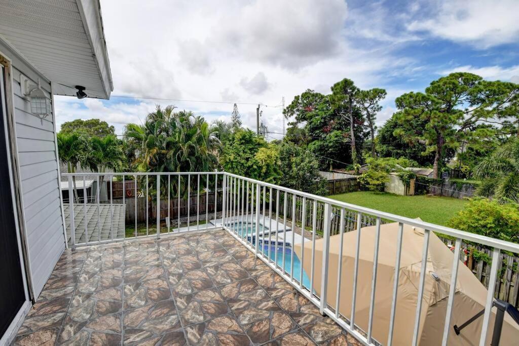 5 Bedroom Mansion With Pool And Non-Heated Jacuzzi Games In 波因顿海滩 外观 照片