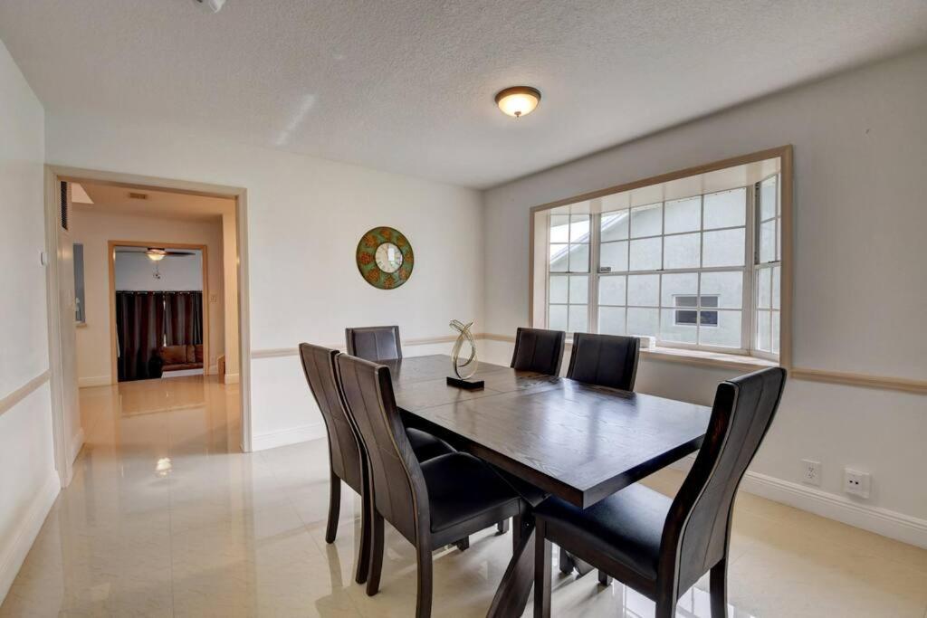 5 Bedroom Mansion With Pool And Non-Heated Jacuzzi Games In 波因顿海滩 外观 照片