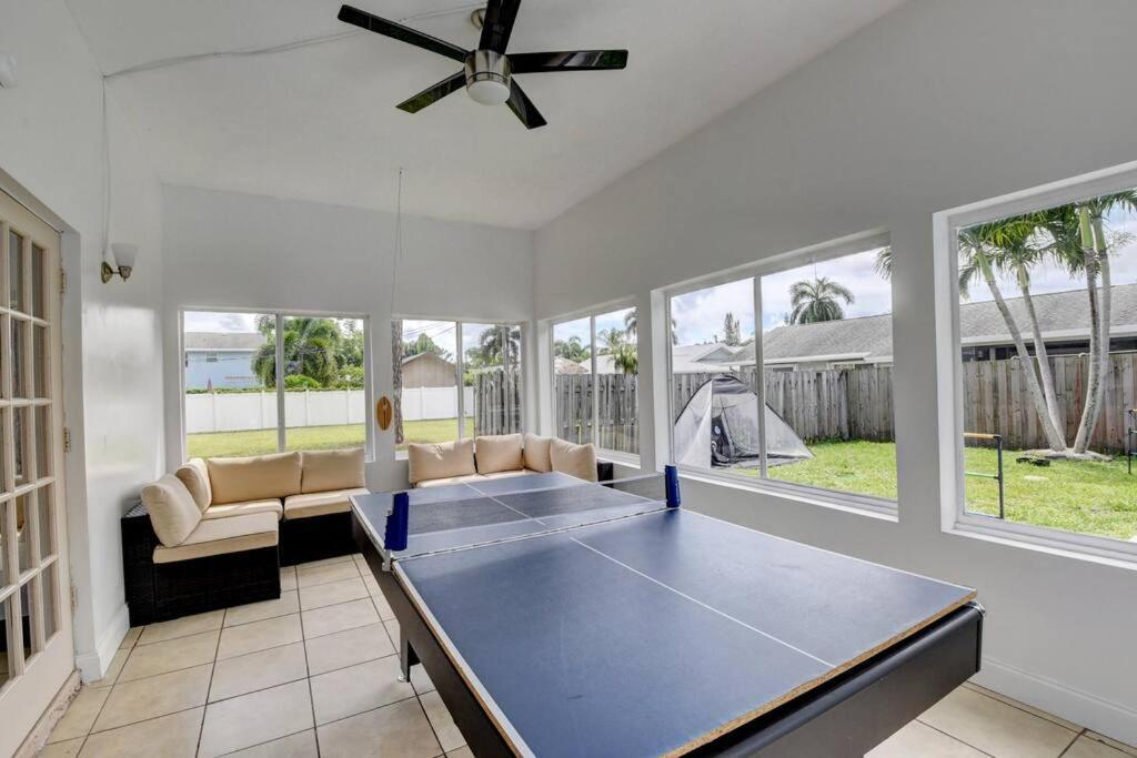 5 Bedroom Mansion With Pool And Non-Heated Jacuzzi Games In 波因顿海滩 外观 照片